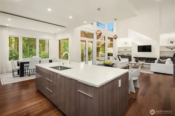 $5,988,800 | 2847 134th Avenue Northeast, Bellevue, WA 98005