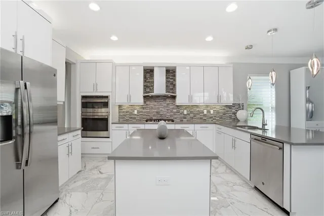 $1,629,000 | 4654 Kensington Circle, Naples, FL 34119