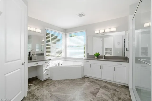 $1,629,000 | 4654 Kensington Circle, Naples, FL 34119