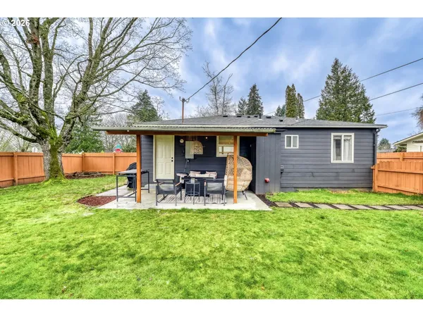 $365,000 | 1422 Southeast 169th Place, Portland, OR 97233