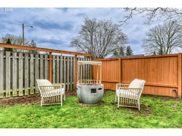 $365,000 | 1422 Southeast 169th Place, Portland, OR 97233