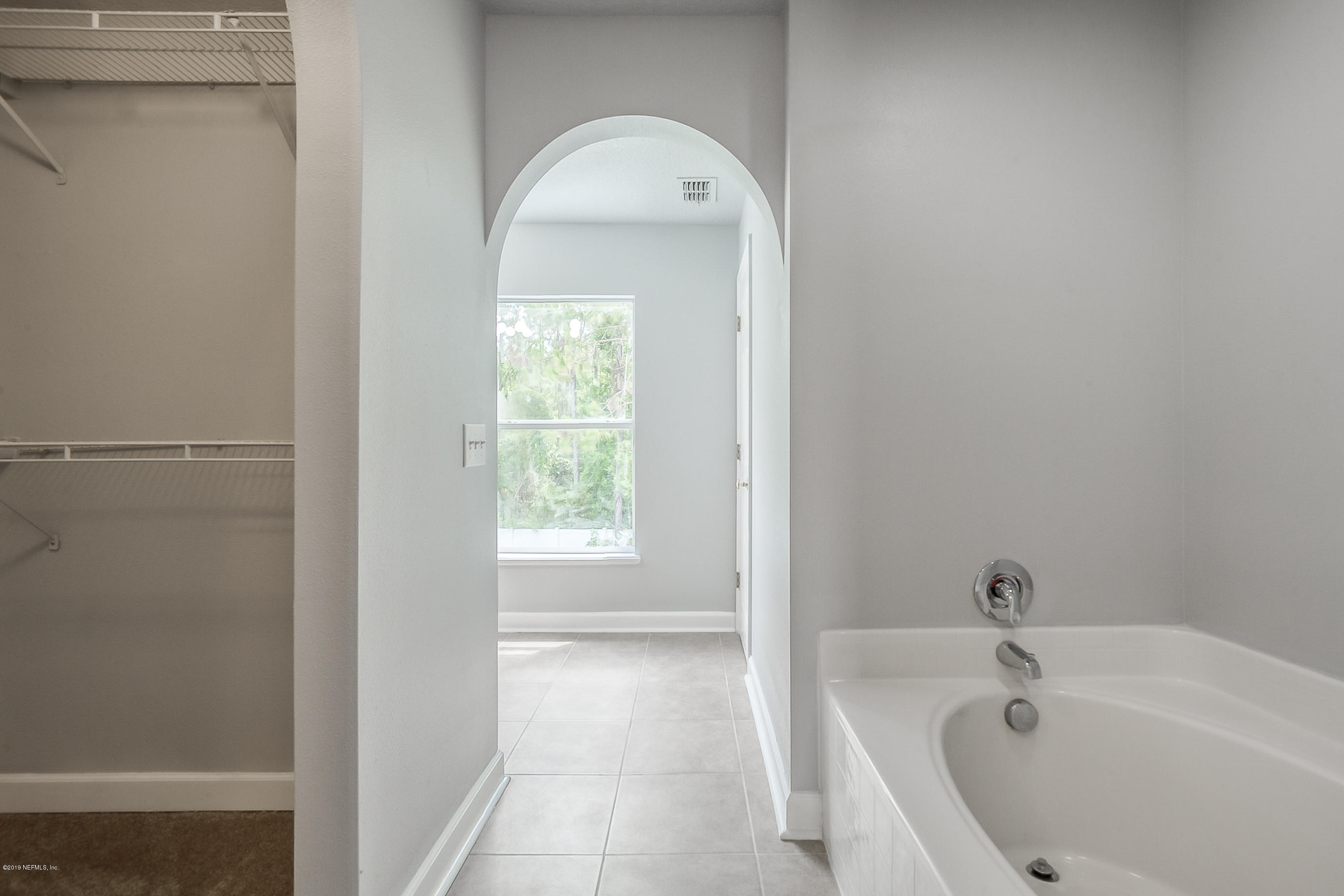 76489 Longleaf Loop Yulee, FL 32097 - Photo 16 of 29 master bath