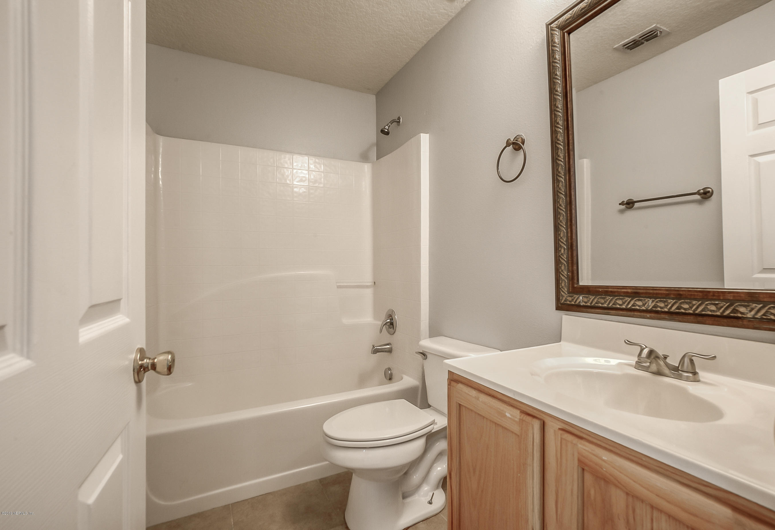76489 Longleaf Loop Yulee, FL 32097 - Photo 18 of 29 guest bathroom