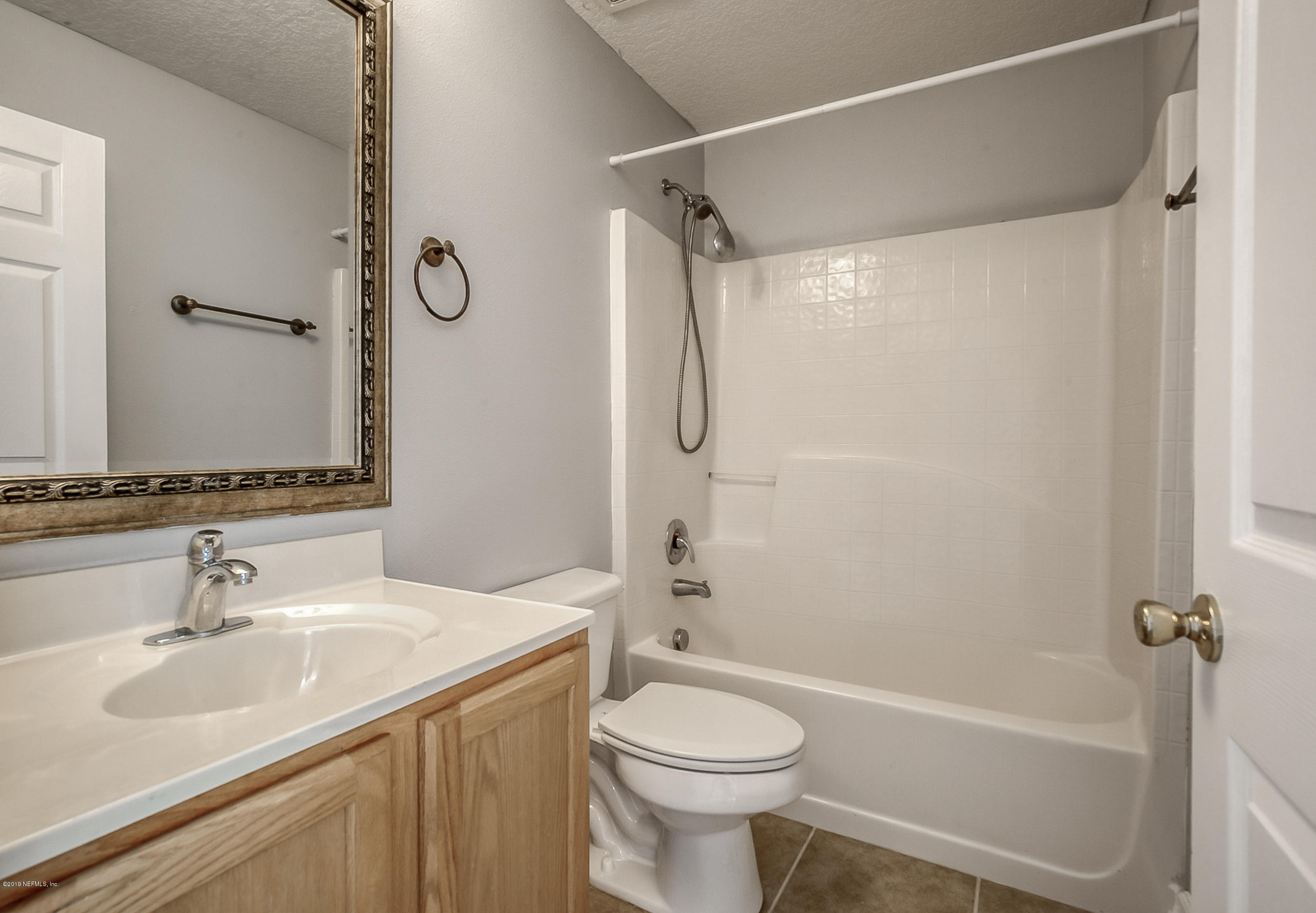 76489 Longleaf Loop Yulee, FL 32097 - Photo 20 of 29 guest bathroom