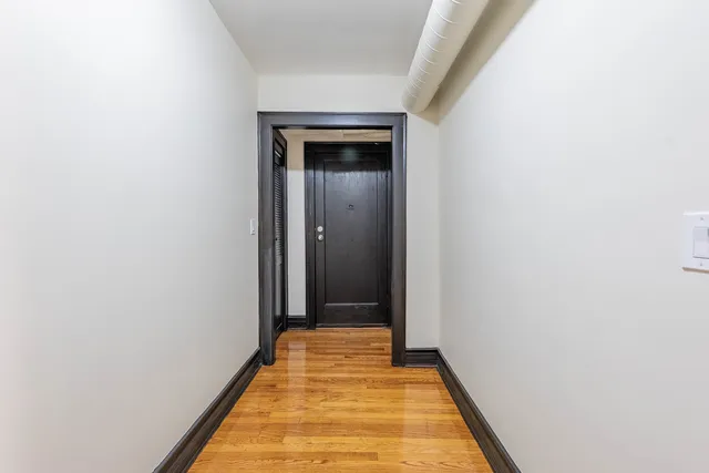 $1,200 | 5805 South Whipple Street, Unit 1, Chicago, IL 60629