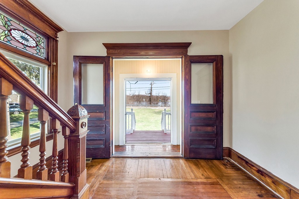 717 River Road Agawam, MA 01001 - Photo 6 of 30 Gallery Image 6