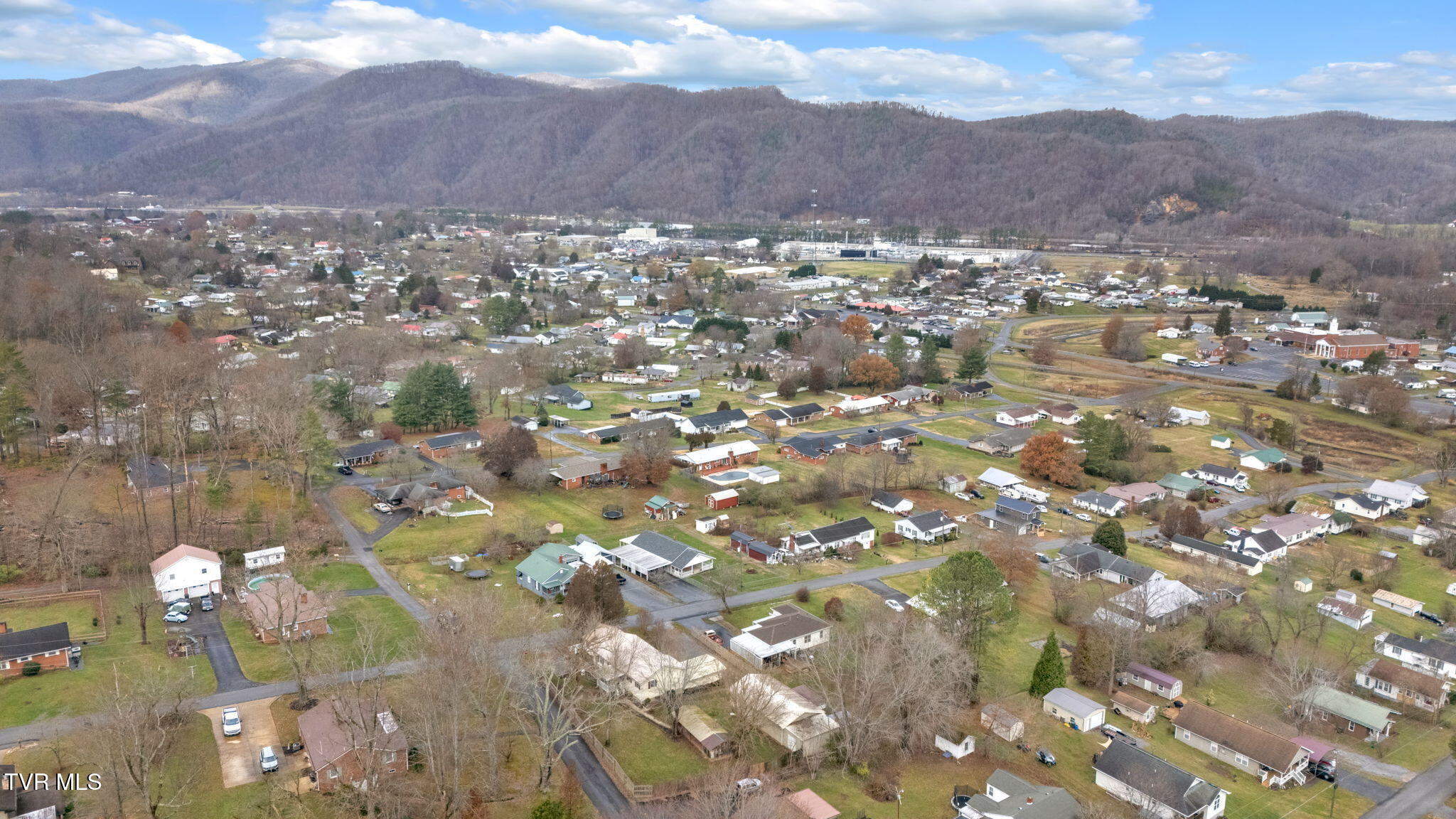 146 Luttrell Street Erwin, TN 37650 - Photo 44 of 49 7-web-or-mls-DJI_20241210093913_0028_D