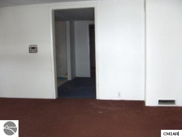 7810 North Luce Road Alma, MI 48801 - Photo 4 of 6 1766817-3.JPG