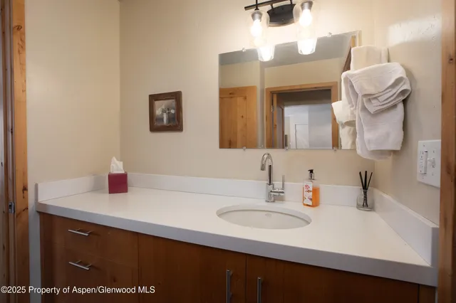 $4,500 | 1880 Meadow Ridge Road, Unit 7, Vail, CO 81657