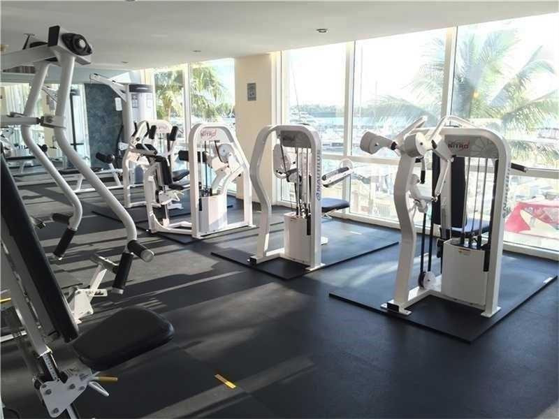 90 Alton Road, Unit 1403 Miami Beach, FL 33139 - Photo 17 of 31 Photo 17