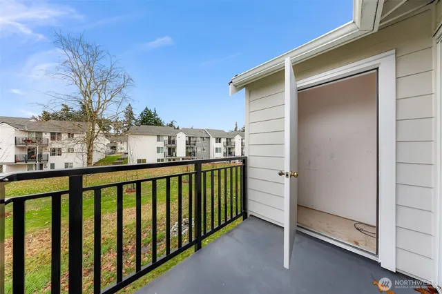 $289,000 | 4255 Wintergreen Circle, Unit 274, Bellingham, WA 98226