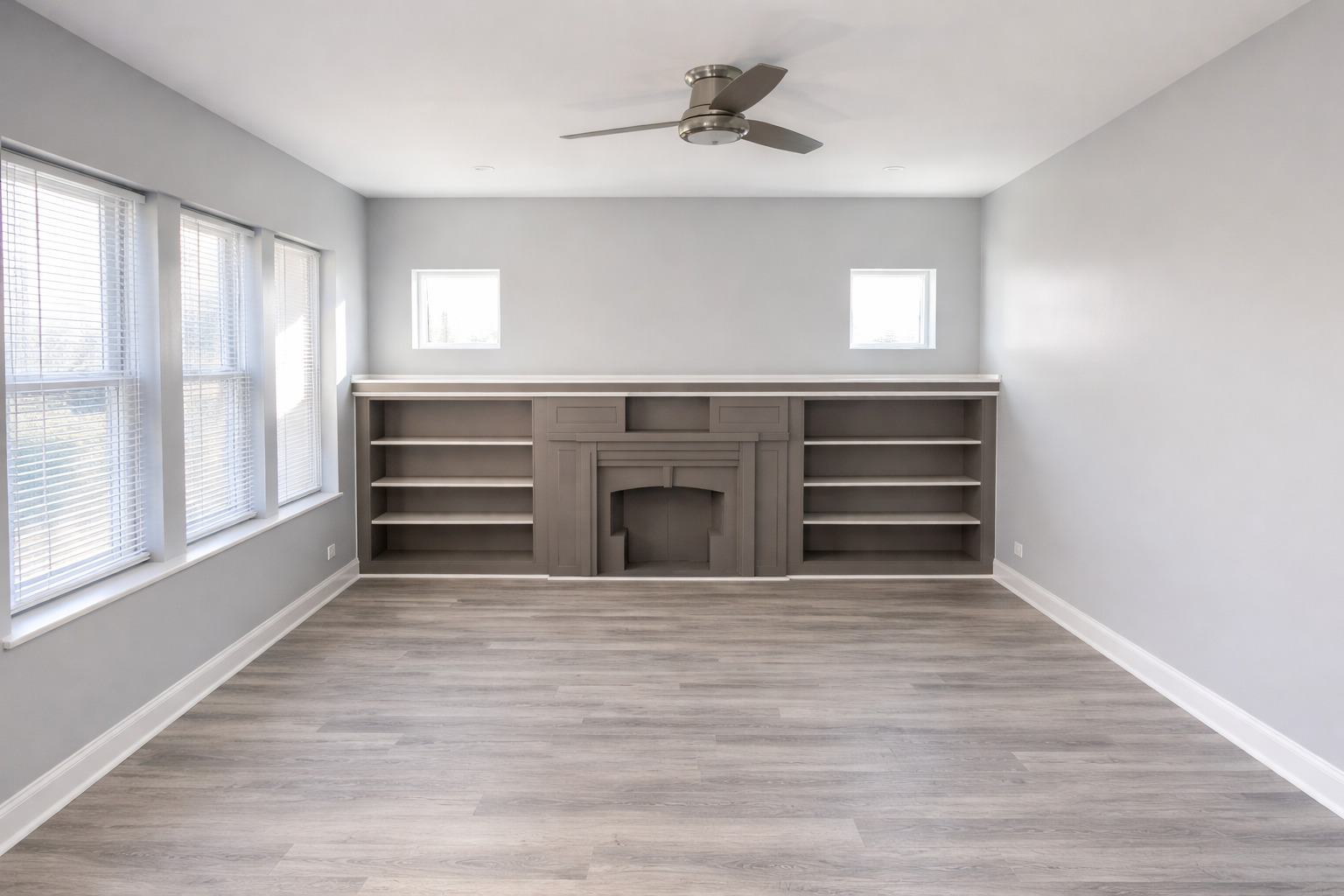 843 East Marquette Road, Unit 2 Chicago, IL 60637 - Photo 2 of 5