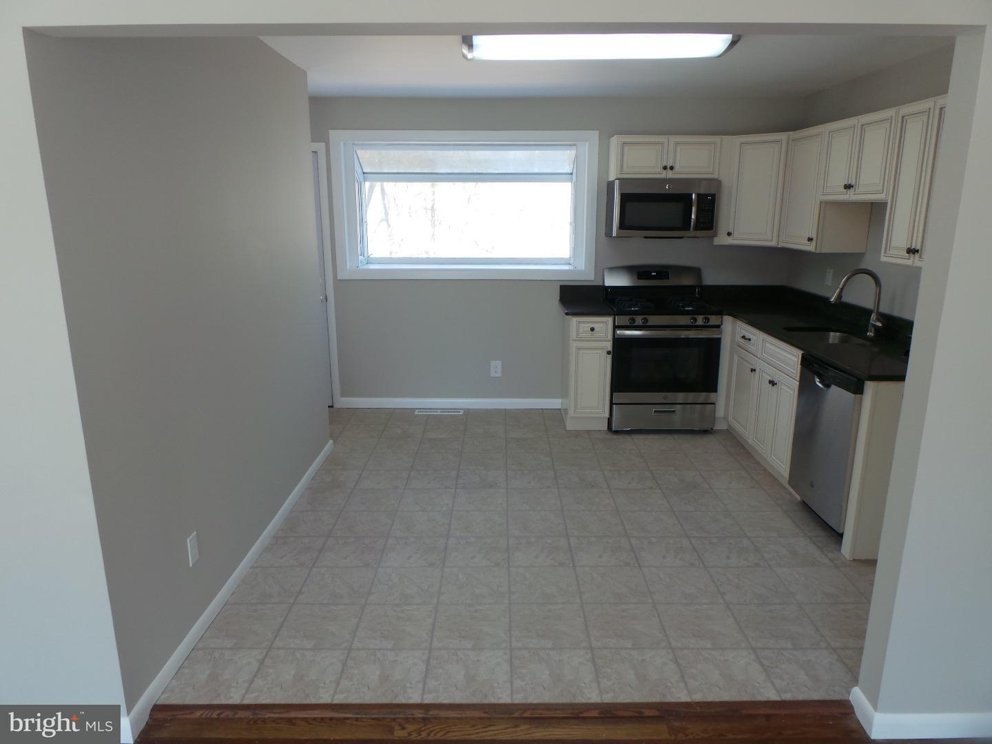 144 Country Club Road Pine Hill, NJ 08021 - Photo 4 of 18 Gallery Image 4