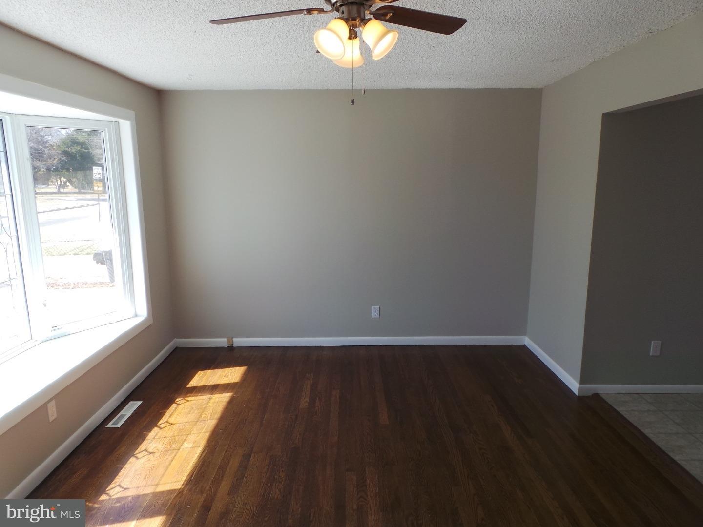 144 Country Club Road Pine Hill, NJ 08021 - Photo 5 of 18 Gallery Image 5