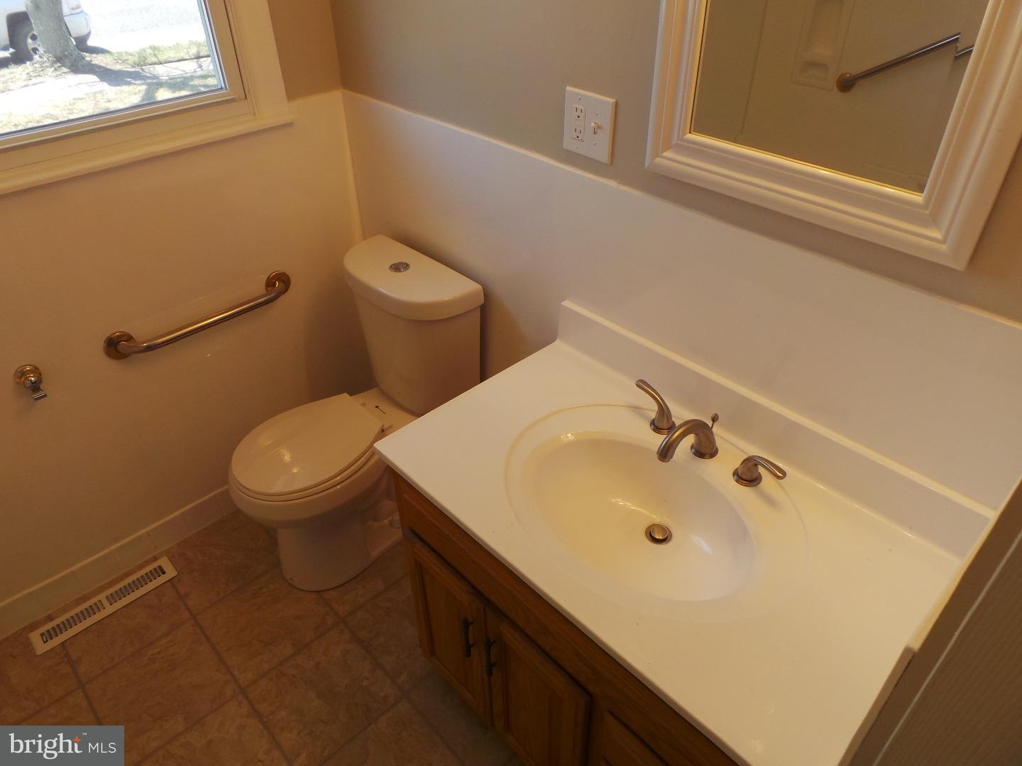 144 Country Club Road Pine Hill, NJ 08021 - Photo 8 of 18 Gallery Image 8