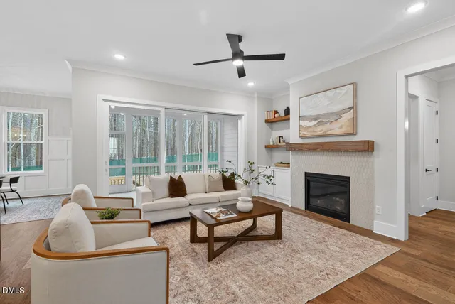 $1,175,000 | 122 Sanderway Drive, Chapel Hill, NC 27516