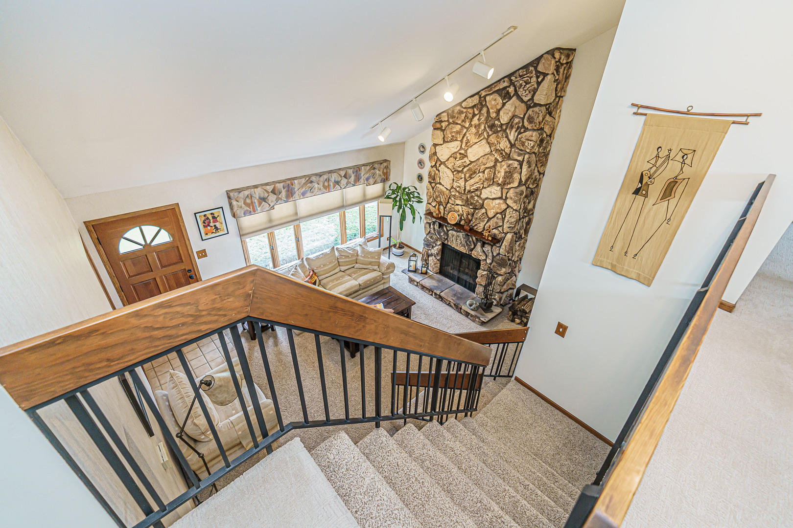 950 Ridgefield Lane Buffalo Grove, IL 60089 - Photo 14 of 24 a view of a balcony