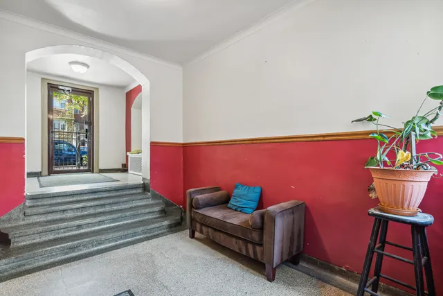 $1,750 | 5135 South Kenwood Avenue, Unit 603, Chicago, IL 60615