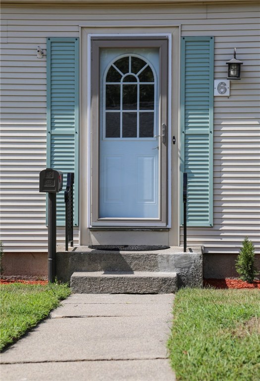 6 Seba Kent Road Pawtucket, RI 02861 - Photo 5 of 36 Gallery Image 5