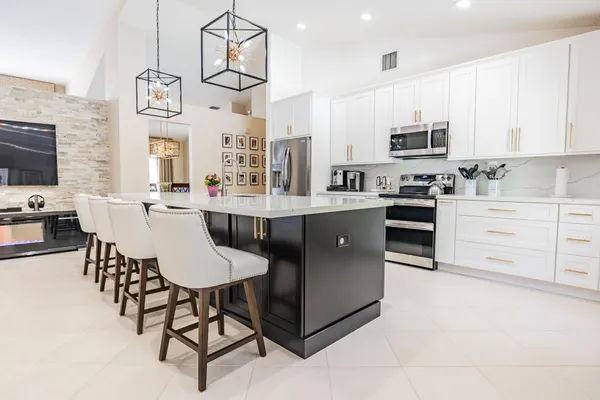 $1,051,000 | 3313 Ridge Trace, Davie, FL 33328