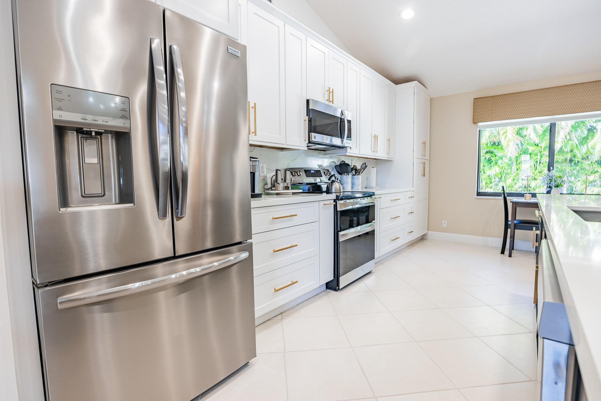 3313 Ridge Trace Davie, FL 33328 - Photo 8 of 50 Photo 8