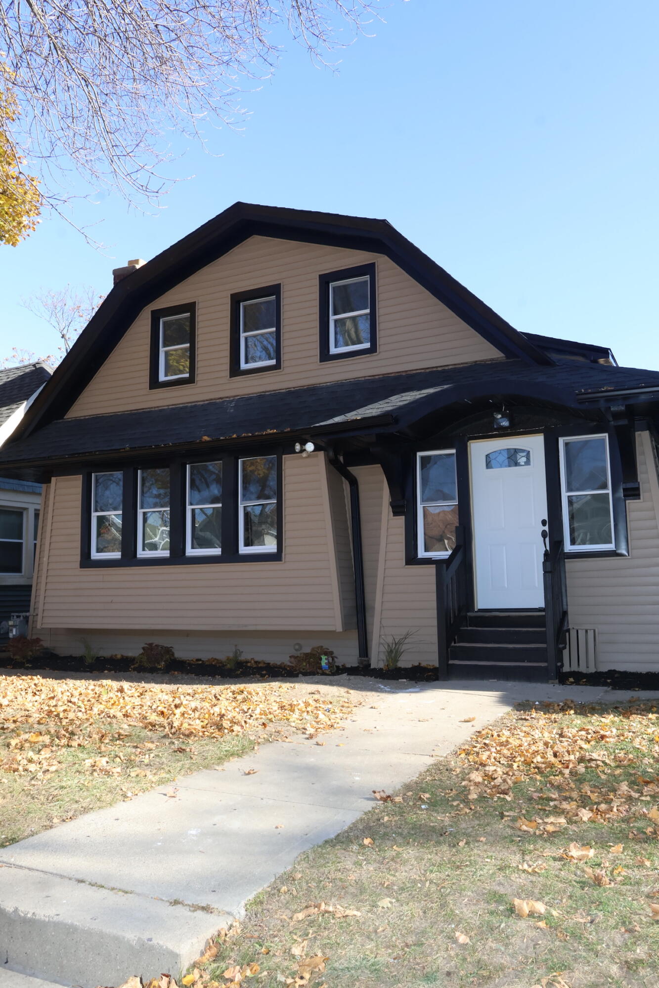 2360 North 48th Street Milwaukee, WI 53210 - Photo 1 of 23 FRONT