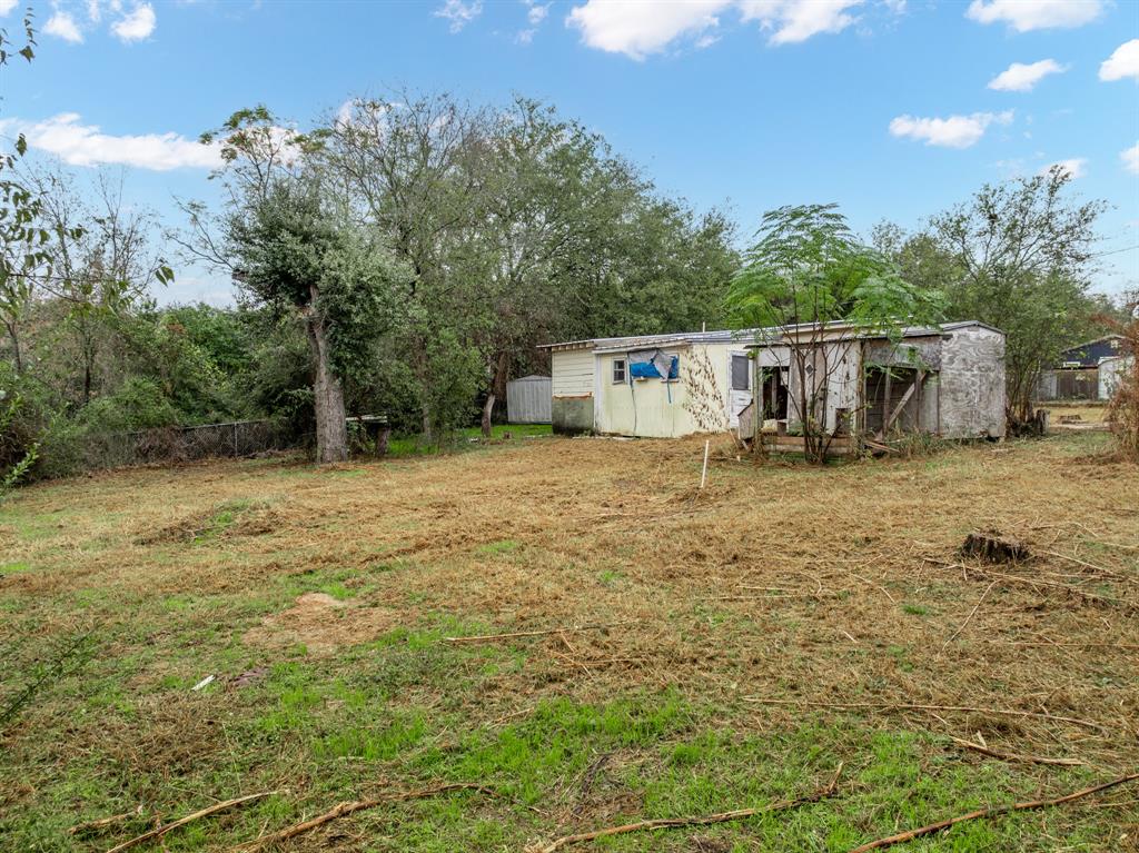 116 Fox Run Whitney, TX 76692 - Photo 24 of 34 a view of a backyard