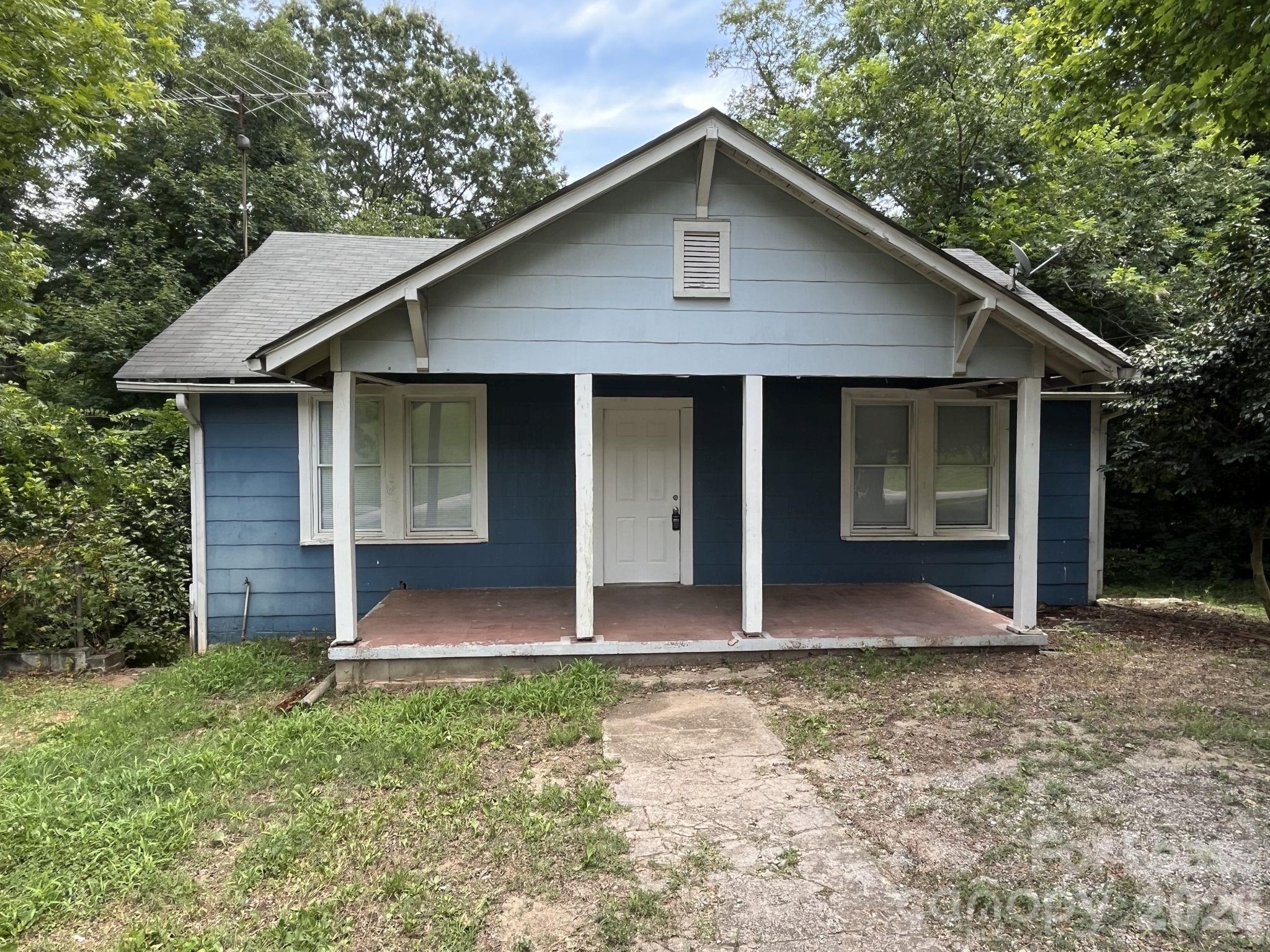 975 Old Charlotte Road Southwest Concord, NC 28027 - Photo 2 of 34