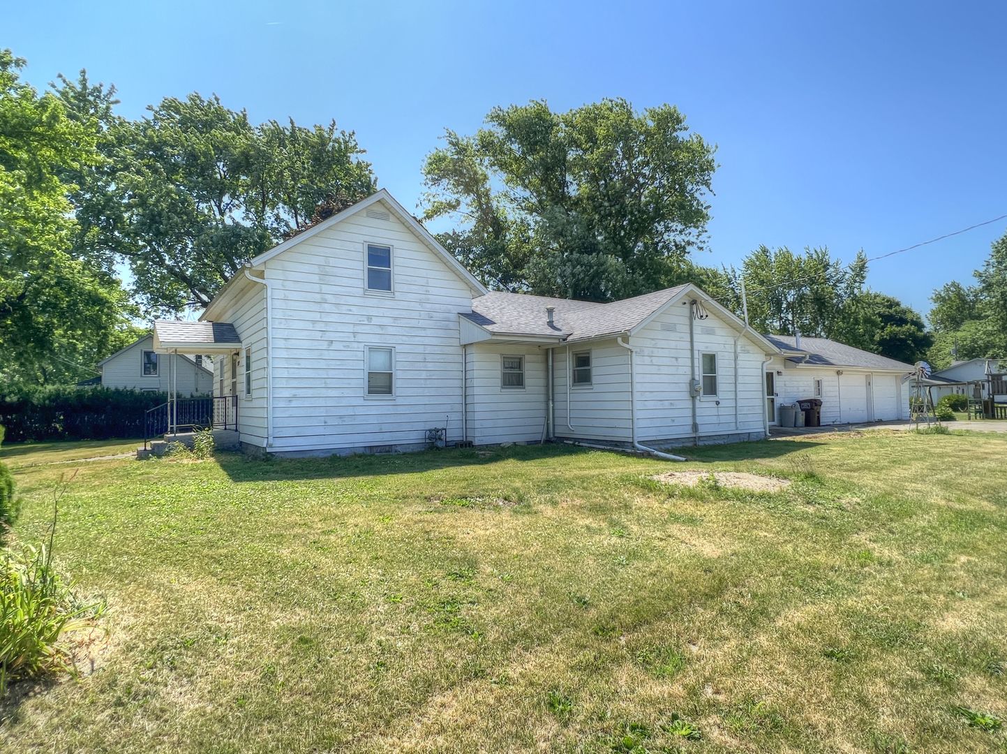 309 Jefferson Street Danforth, IL 60930 - Photo 3 of 45