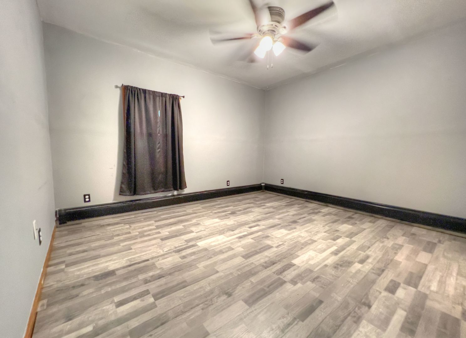 309 Jefferson Street Danforth, IL 60930 - Photo 33 of 45 wooden floor in an empty room