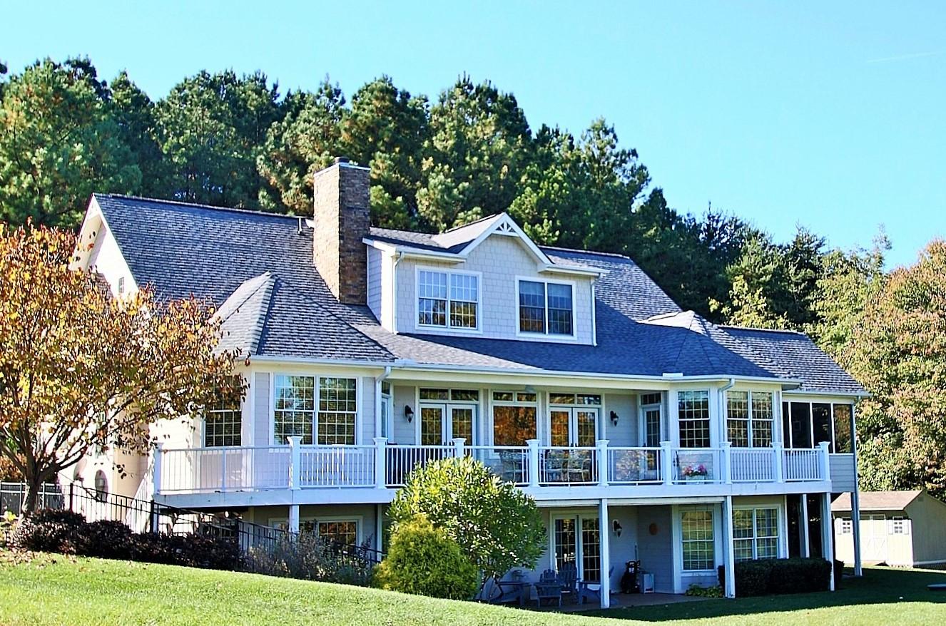 185 Tranquility Road Moneta, VA 24121 - Photo 2 of 42 img_9675 (3)