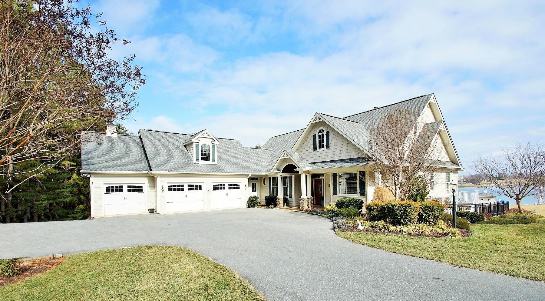 185 Tranquility Road Moneta, VA 24121 - Photo 4 of 42 dsc07407 (2)