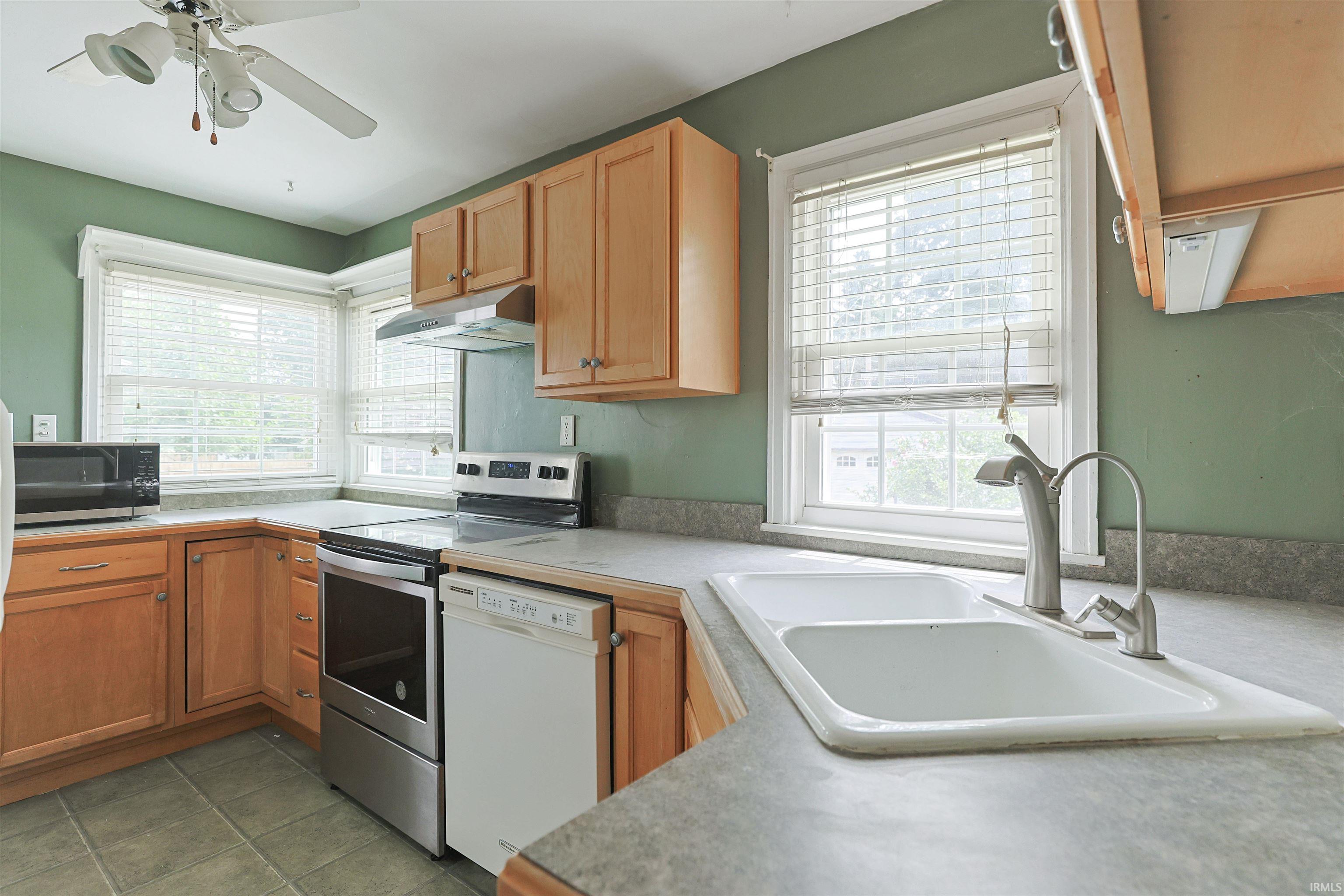 2025 Riverside Drive South Bend, IN 46616 - Photo 15 of 48 Gallery Image 15