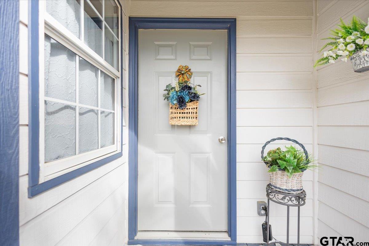 289 Acapulco Road Jefferson, TX 75657 - Photo 3 of 30