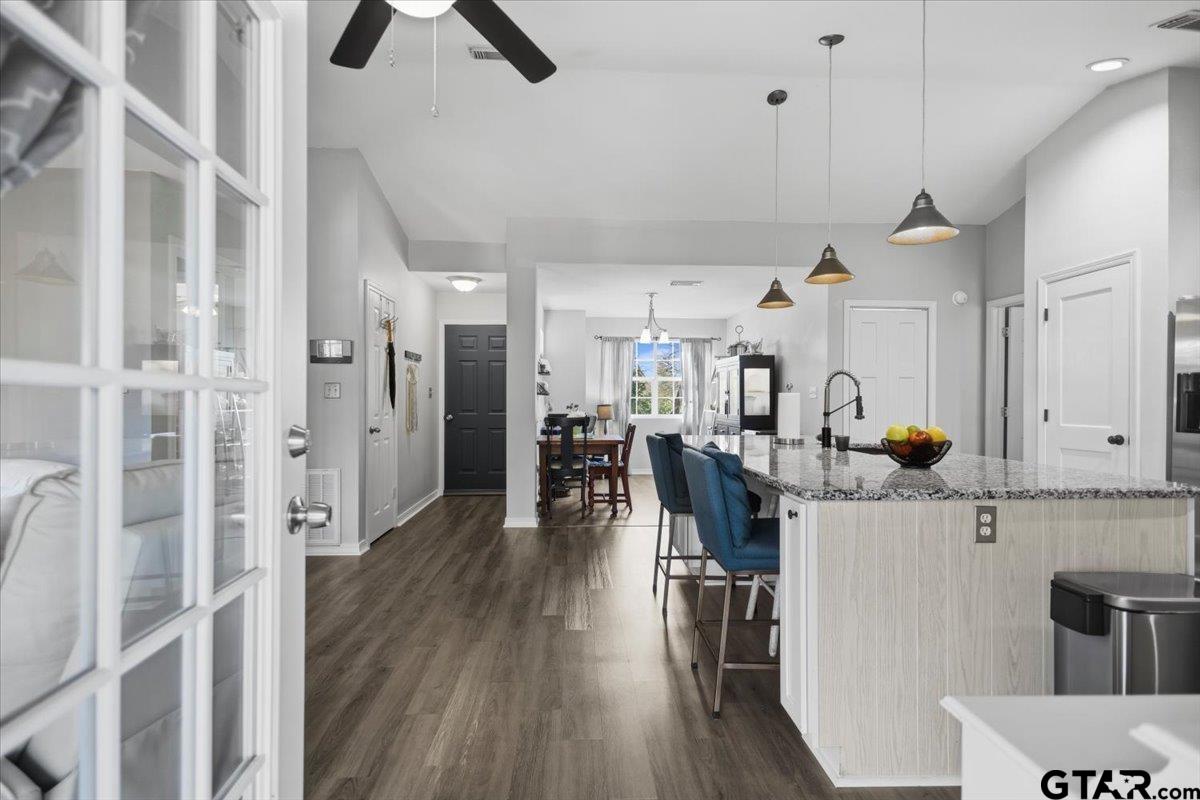 289 Acapulco Road Jefferson, TX 75657 - Photo 4 of 30