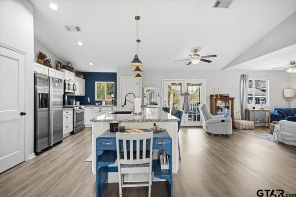 $232,500 | 289 Acapulco Road, Jefferson, TX 75657