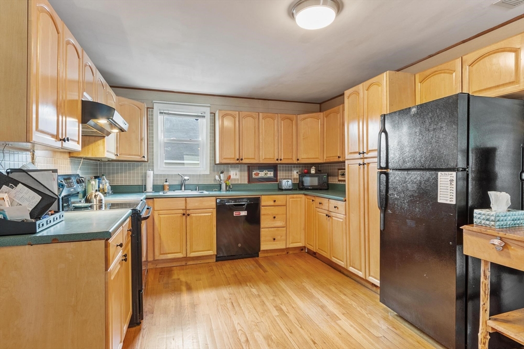 77 Mack Road Fitchburg, MA 01420 - Photo 11 of 34