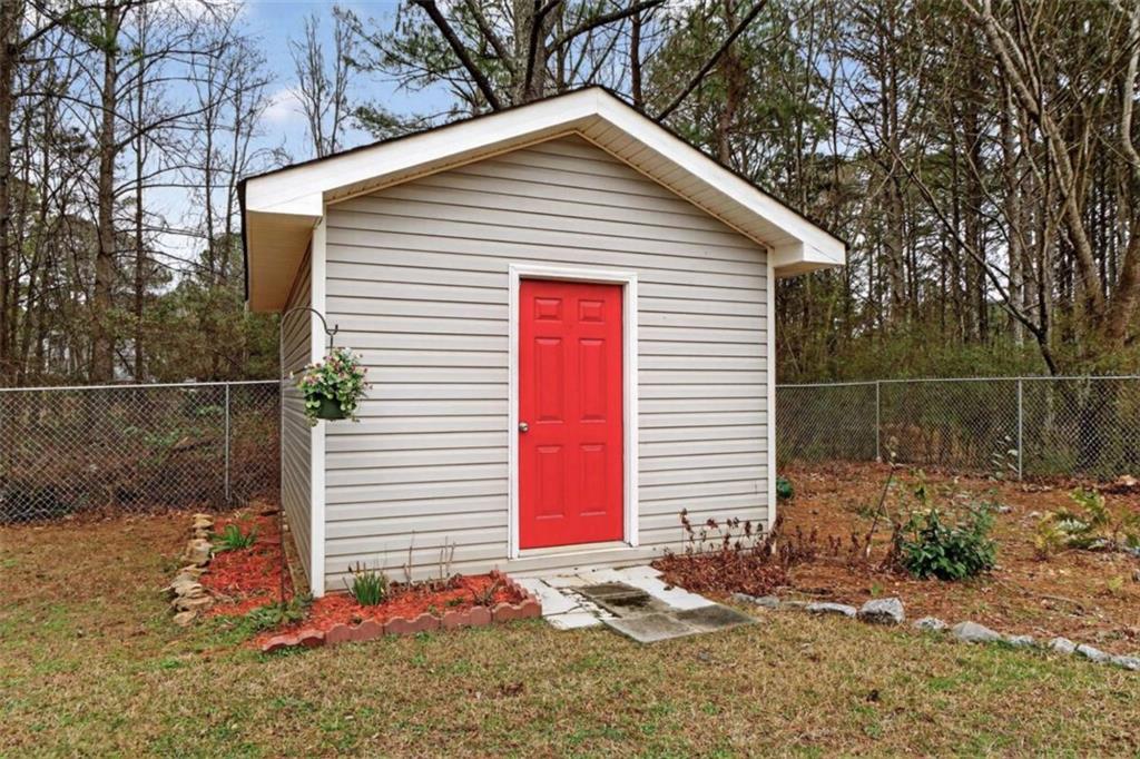 230 Gaelic Way Tyrone, GA 30290 - Photo 46 of 53 a view of backyard of house
