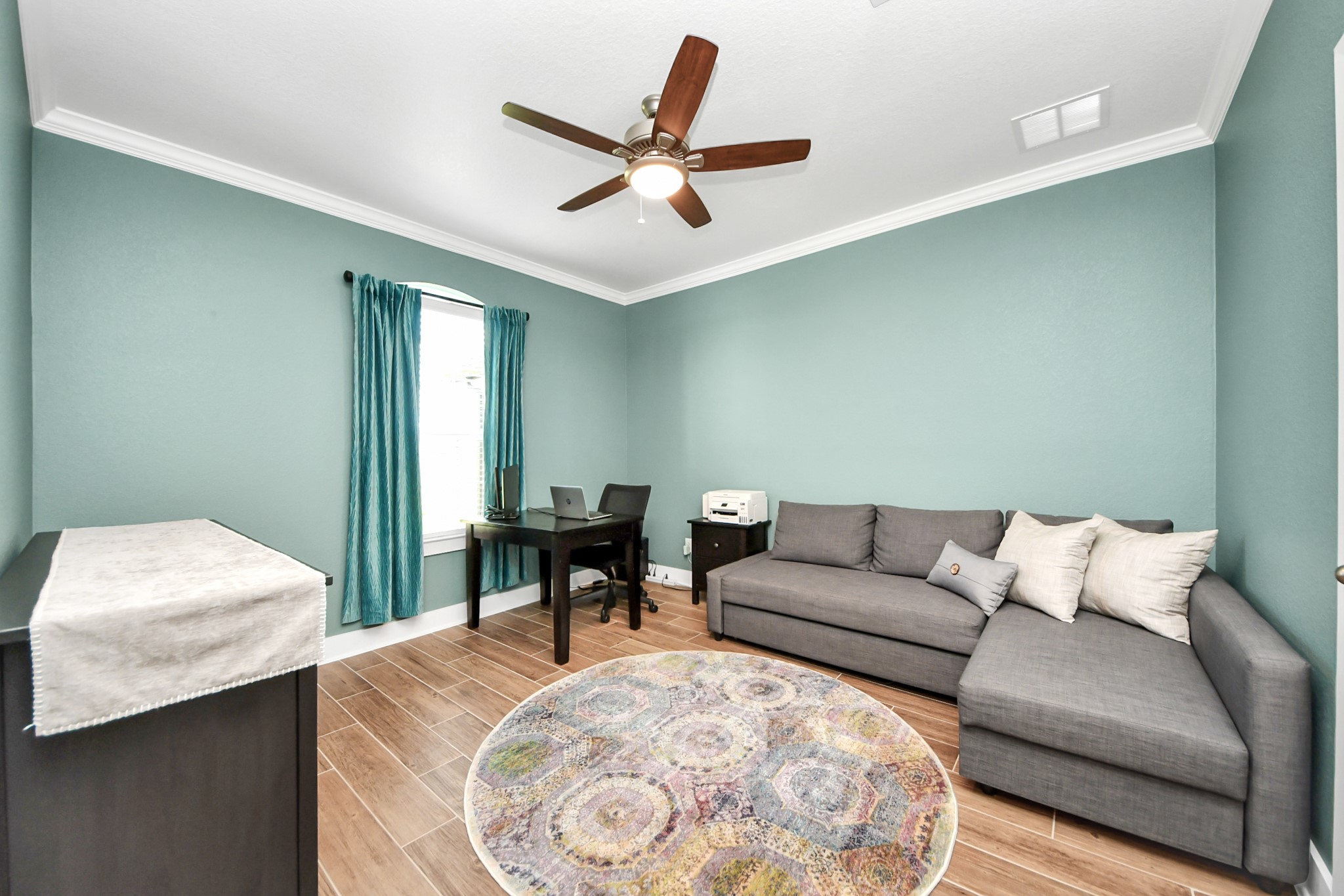 7723 Stratford Hall Drive Rosharon, TX 77583 - Photo 13 of 50 Home Office/Study or it can be considered a bedroom, has a closet.