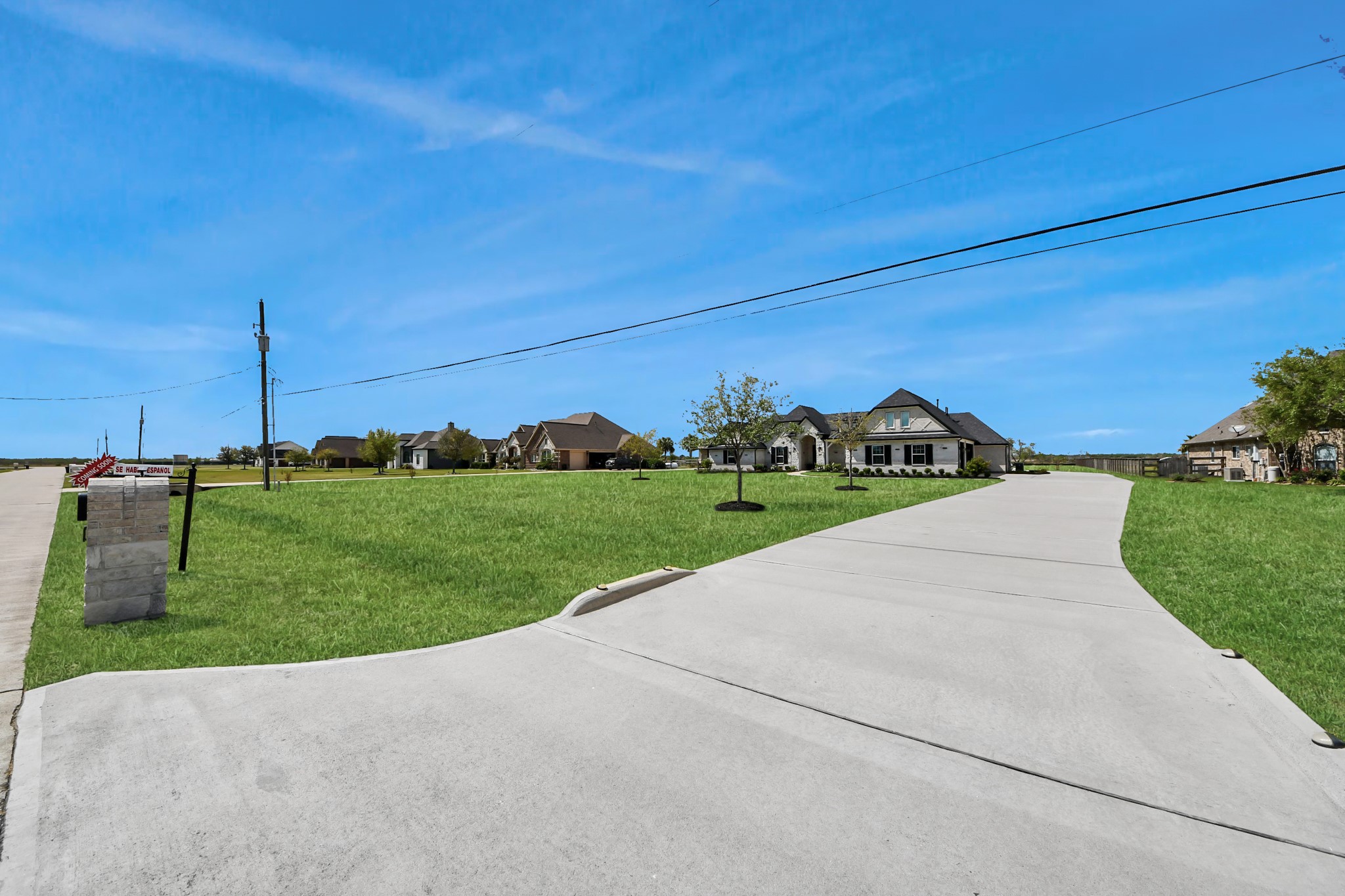 7723 Stratford Hall Drive Rosharon, TX 77583 - Photo 3 of 50 Doublewide driveway that takes you to the 3-car garage as well as the side and the main entrance of the Workshop.