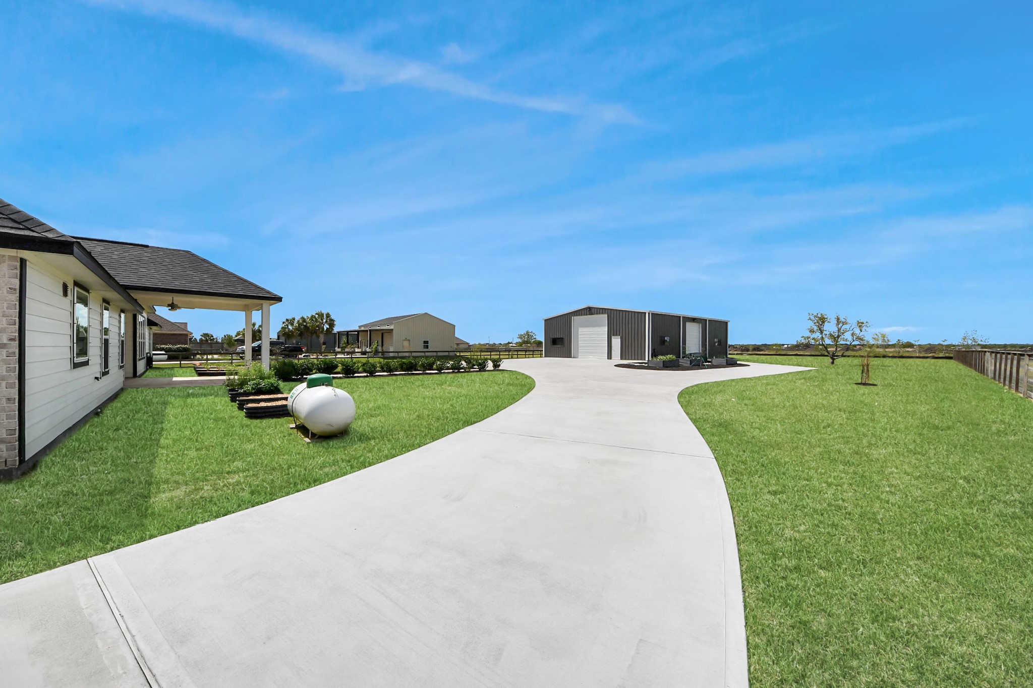 7723 Stratford Hall Drive Rosharon, TX 77583 - Photo 8 of 50 Beautiful Backyard