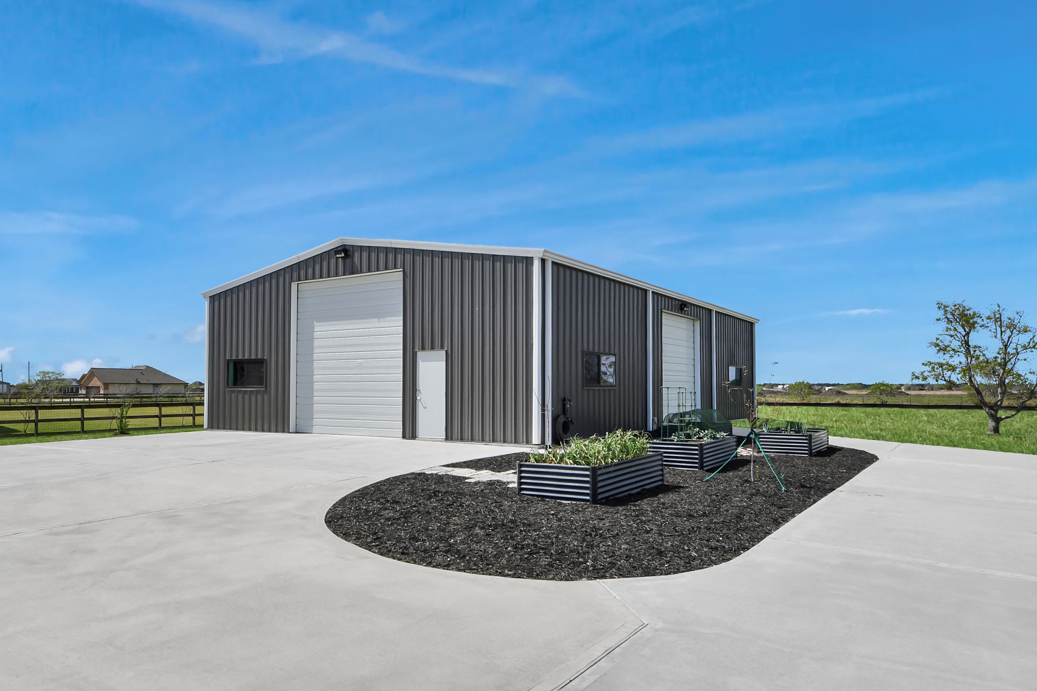 7723 Stratford Hall Drive Rosharon, TX 77583 - Photo 9 of 50 Workshop 40 X 60 X 14 fully equipped for RV, Bus RV etc