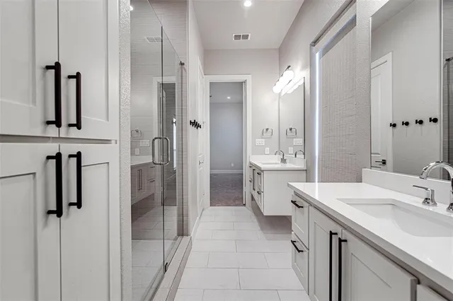 $480,000 | 123 Garden Court East, Arlington, TX 76013