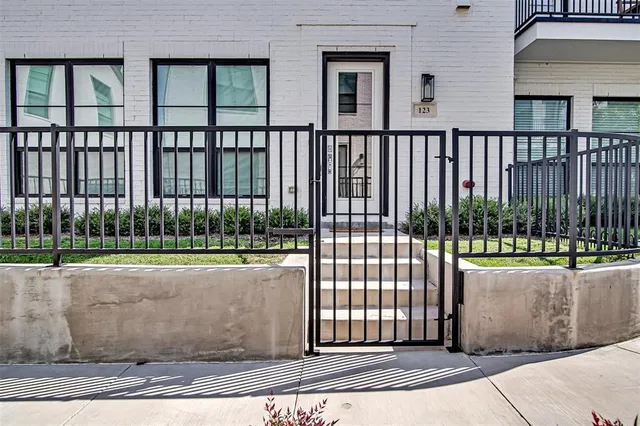 $480,000 | 123 Garden Court East, Arlington, TX 76013