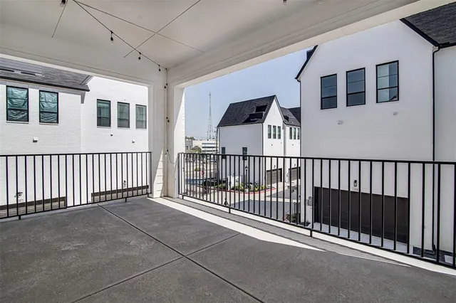 $480,000 | 123 Garden Court East, Arlington, TX 76013