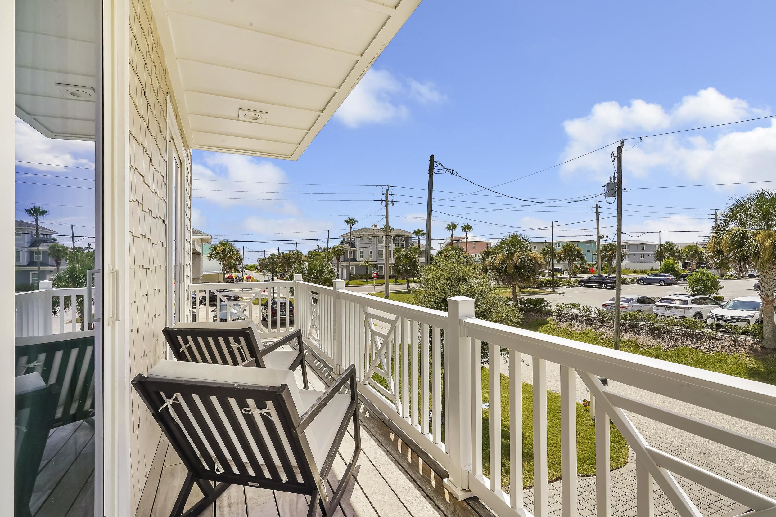 104 7th Street St. Augustine, FL 32080 - Photo 43 of 59 Balcony with a residential view