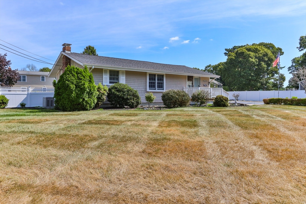 6 Robinhood Road Wareham, MA 02571 - Photo 6 of 40 Gallery Image 6