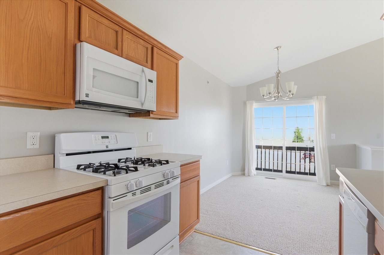 1304 Riversedge Drive Saline, MI 48176 - Photo 15 of 39