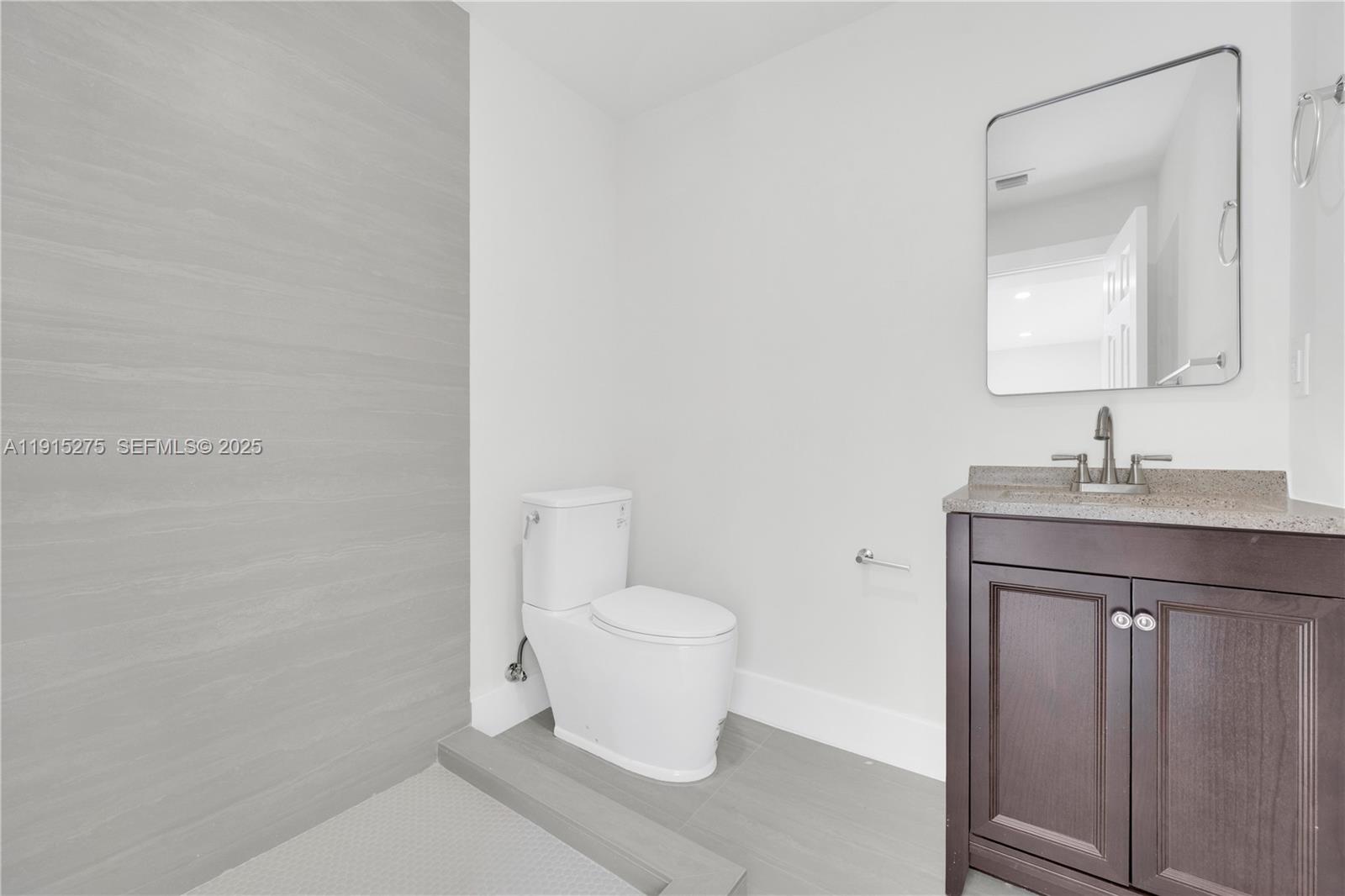 2949 Southwest 14th Street Miami, FL 33145 - Photo 20 of 28