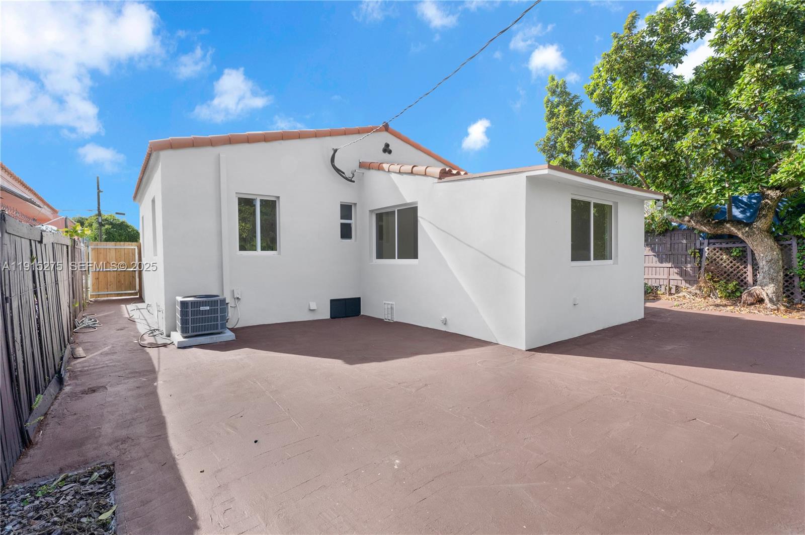 2949 Southwest 14th Street Miami, FL 33145 - Photo 24 of 28